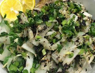 葉付き大根の塩揉み